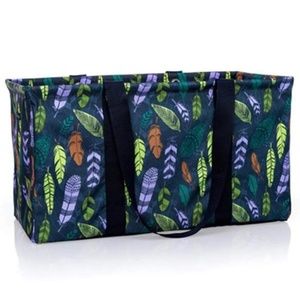 thirty-one Bags - ThirtyOne Gifts Falling Feather Large Utility Tote thirty-one Bags - ThirtyOne Gifts Falling Feather Large Utility Tote